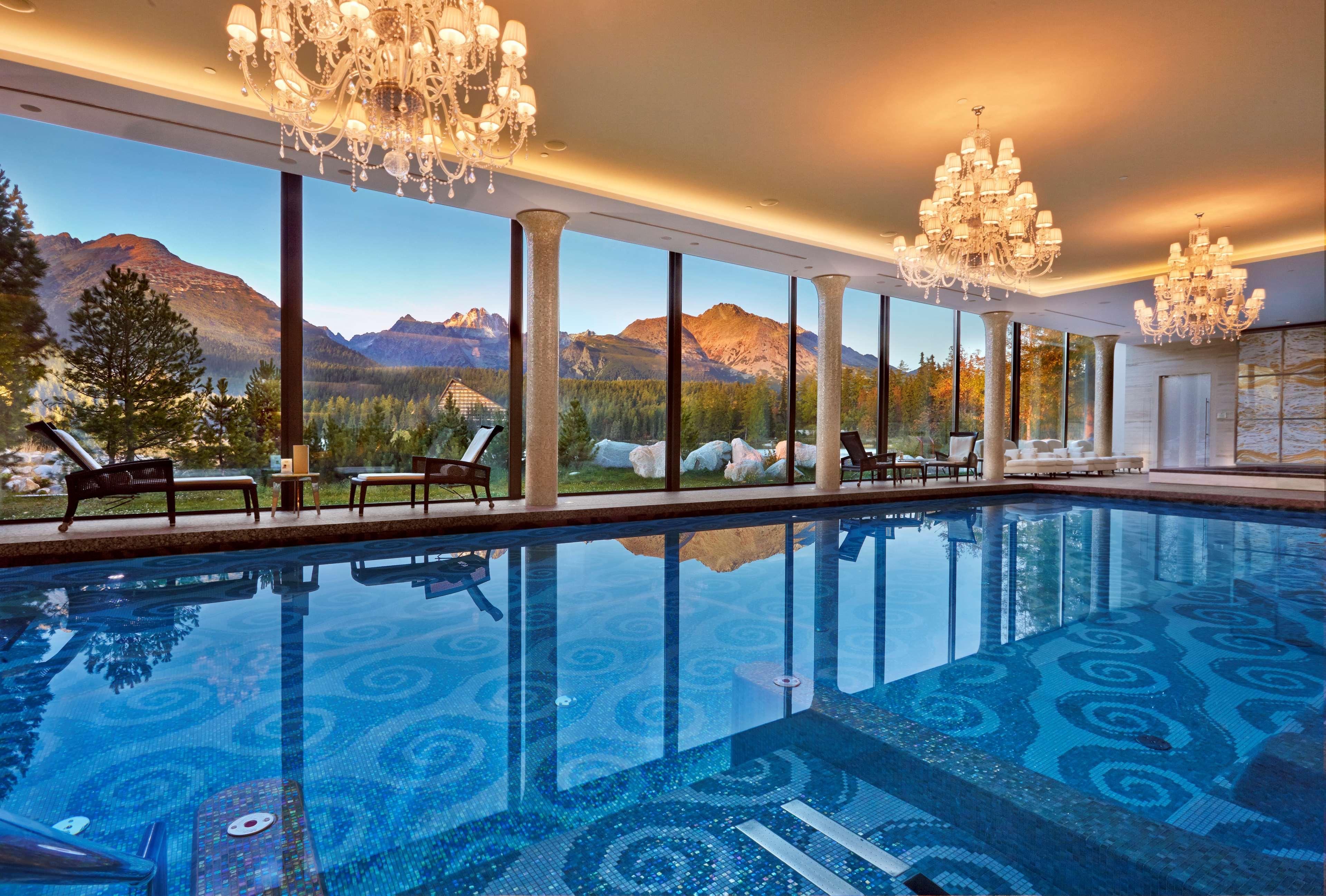Grand Hotel Kempinski High Tatras Strbske Pleso Ngoại thất bức ảnh The indoor pool at the St. Moritz Badrutt's Palace Hotel