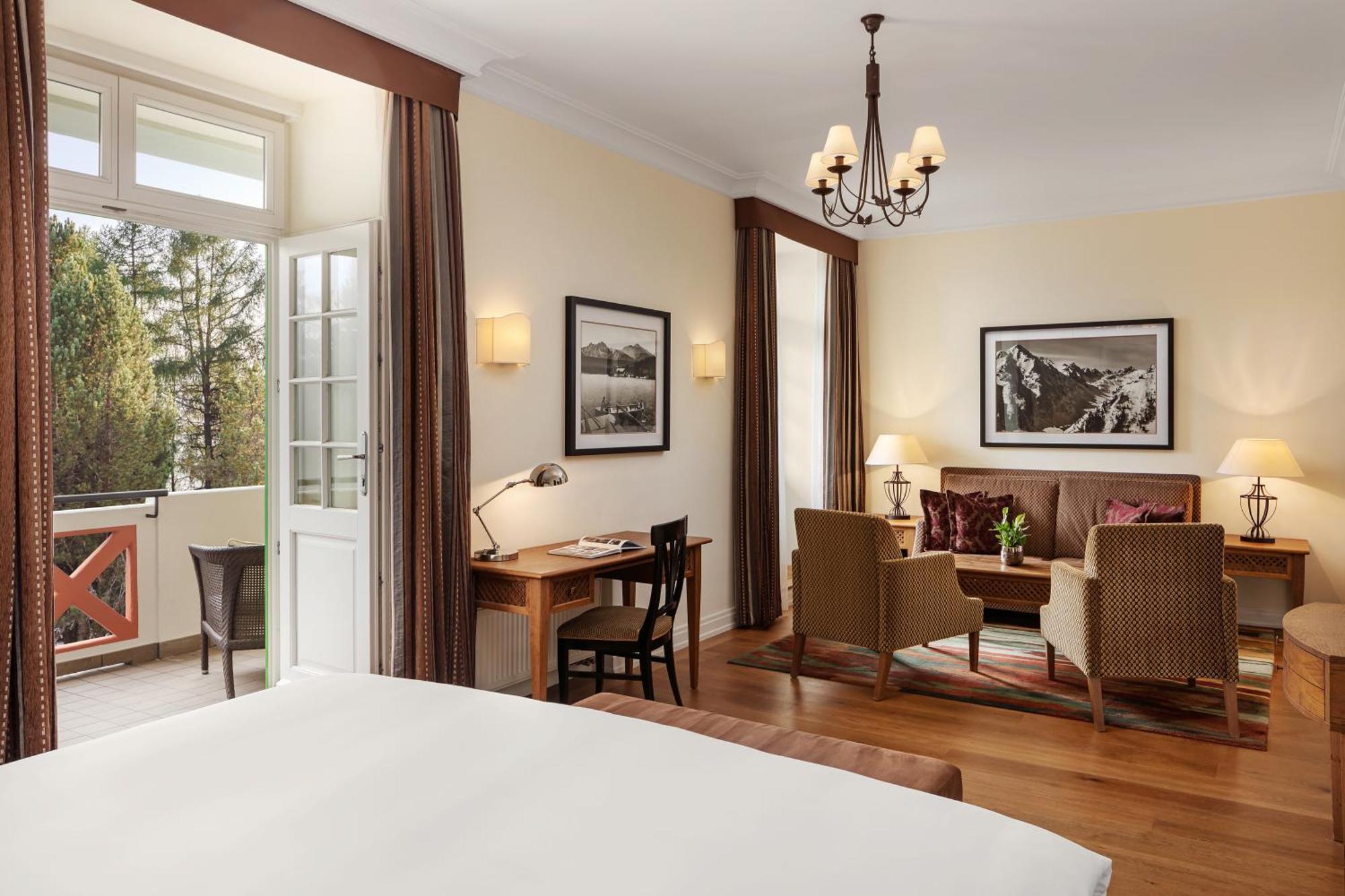 Grand Hotel Kempinski High Tatras Strbske Pleso Ngoại thất bức ảnh A suite at the hotel