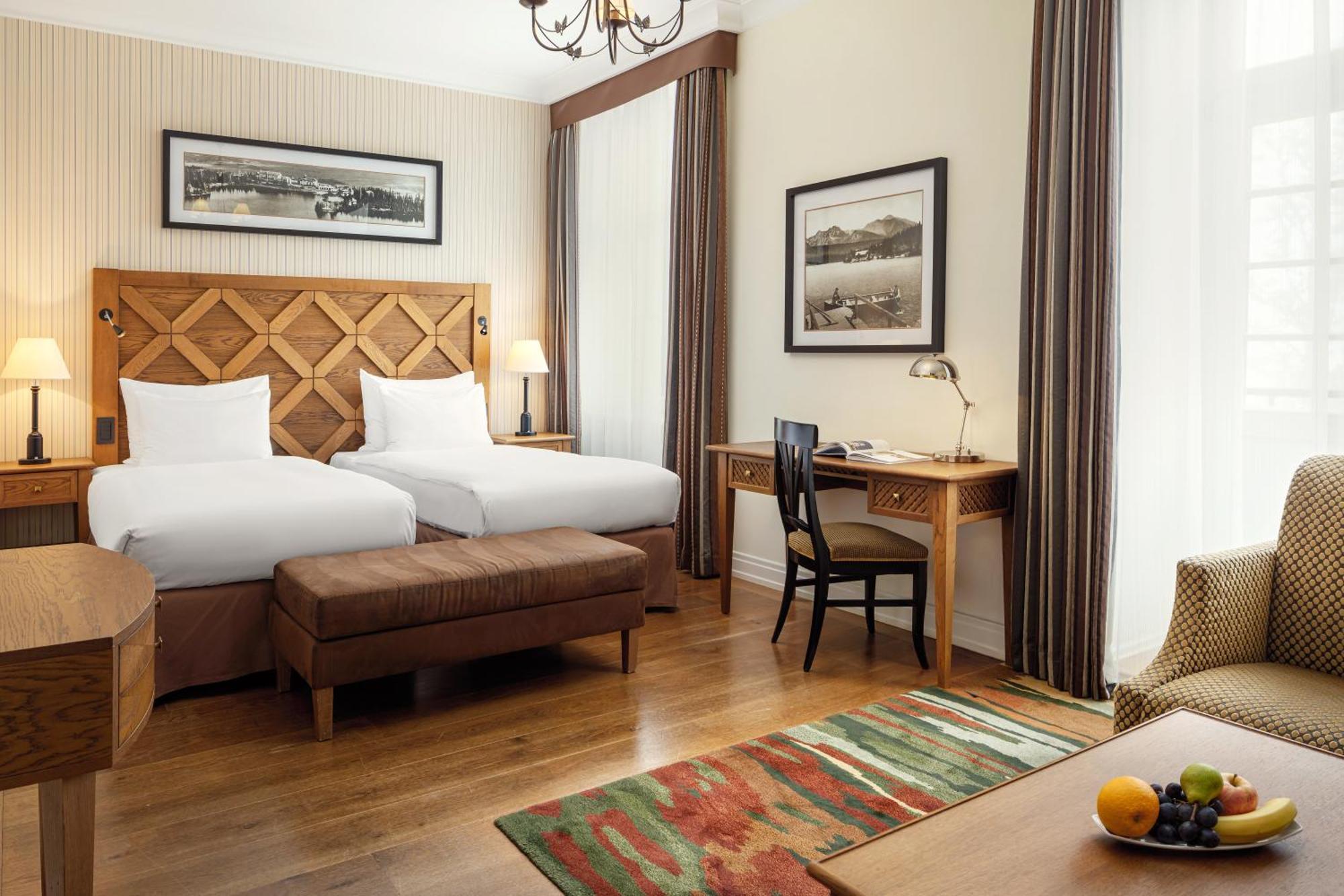 Grand Hotel Kempinski High Tatras Strbske Pleso Ngoại thất bức ảnh A room at the hotel